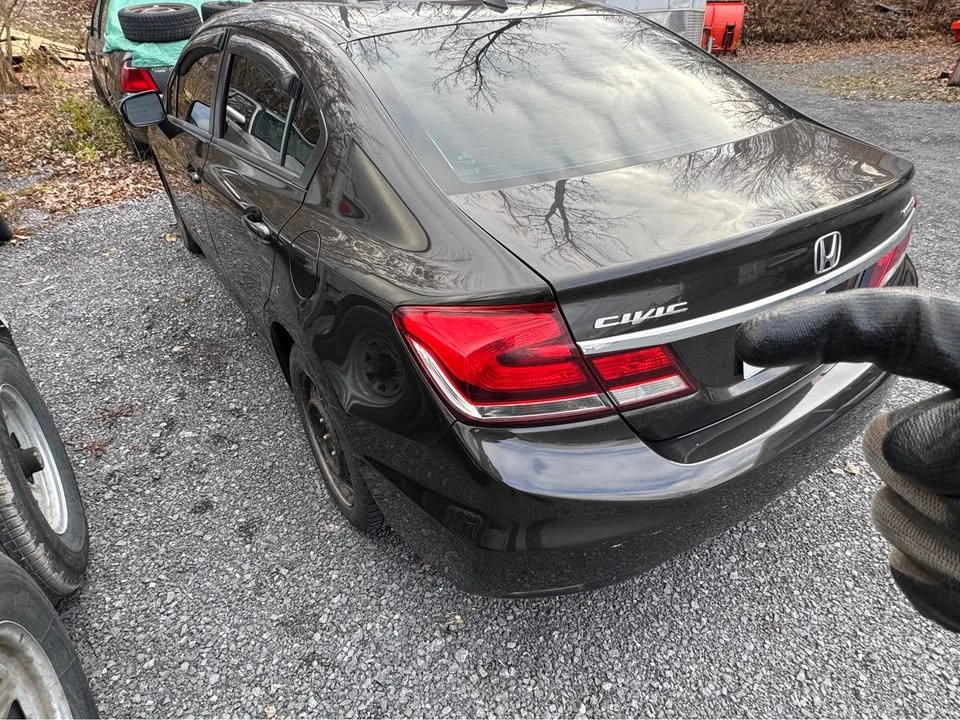 2014 Honda Civic 9th Gen - Image 2 of 7
