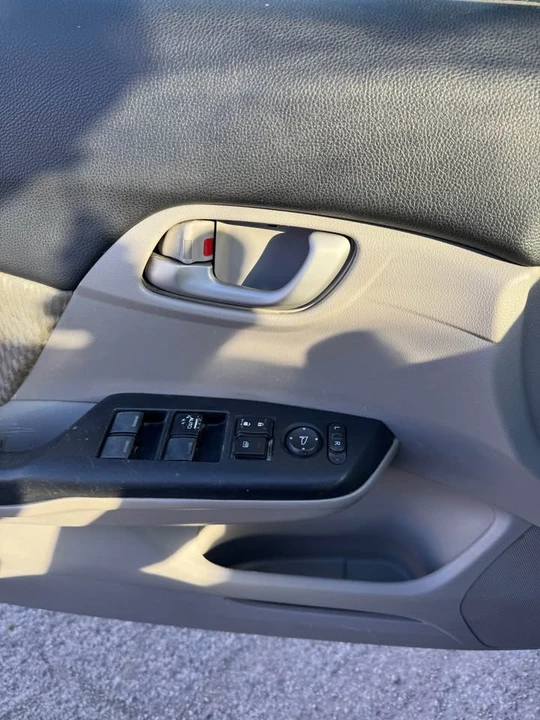 2014 Honda Civic 9th Gen - Image 16 of 19