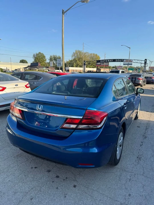 2014 Honda Civic 9th Gen - Image 9 of 19
