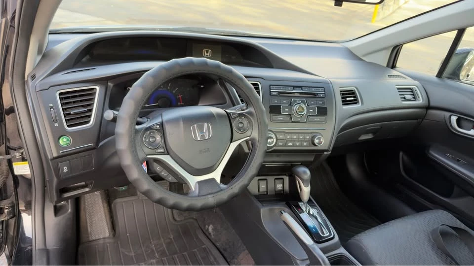 2014 Honda Civic 9th Gen - Image 8 of 15