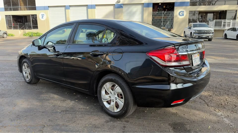 2014 Honda Civic 9th Gen - Image 2 of 15