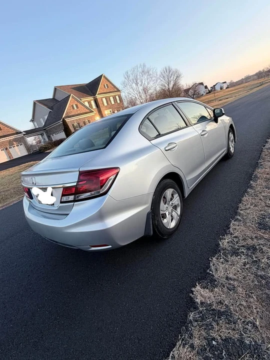 2014 Honda Civic 9th Gen - Image 3 of 6