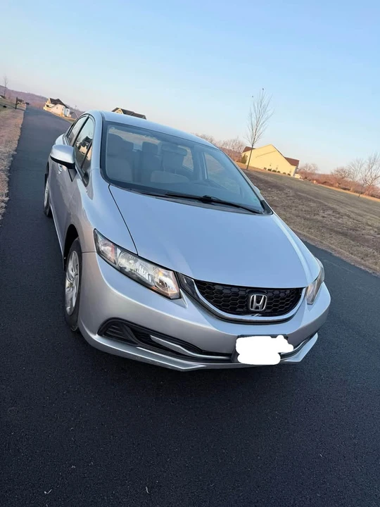 2014 Honda Civic 9th Gen - Image 2 of 6