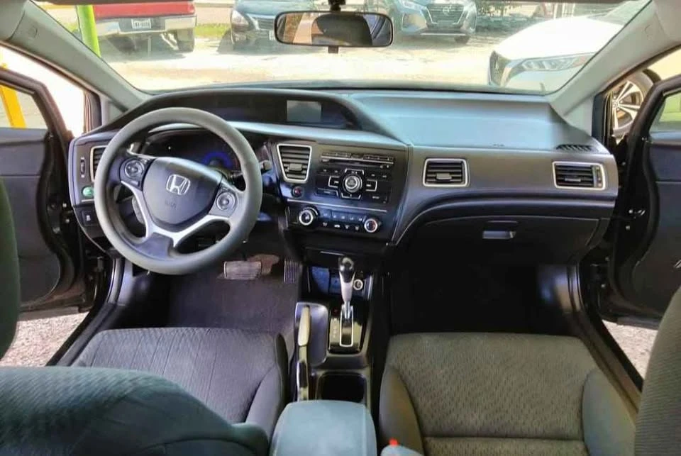 2014 Honda Civic 9th Gen - Image 9 of 14