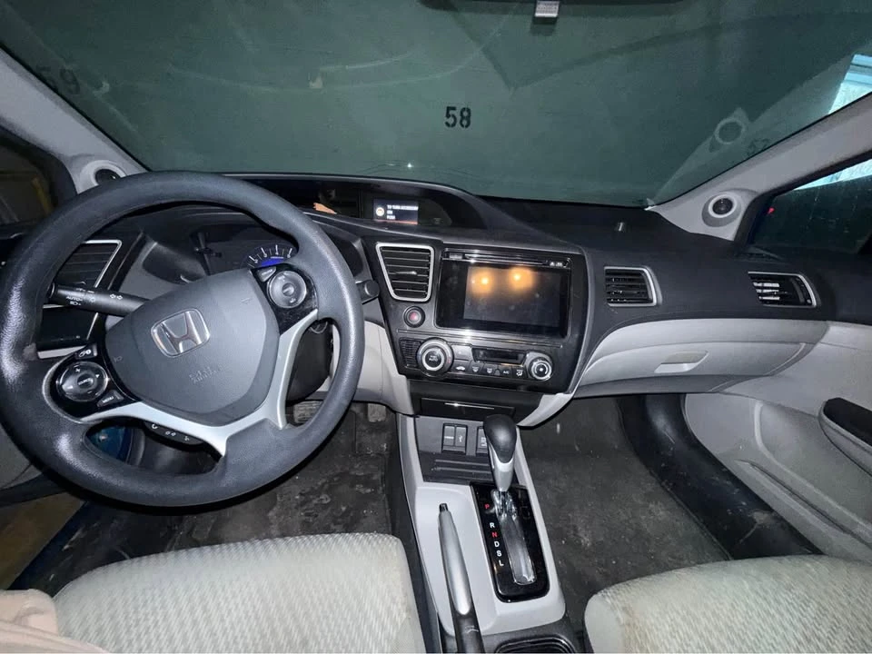 2014 Honda Civic 9th Gen - Image 10 of 16