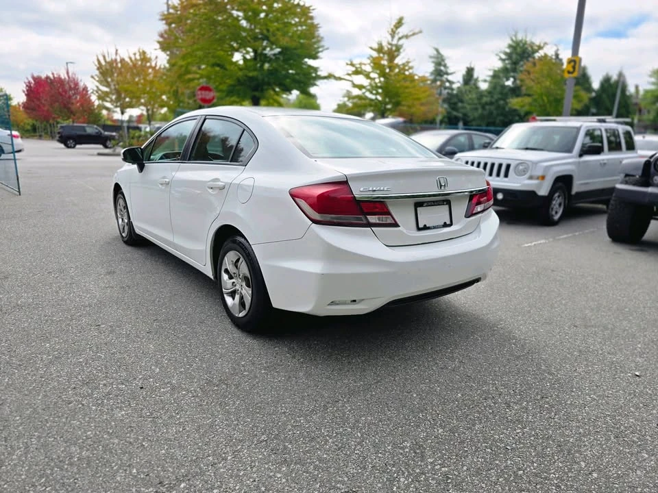 2014 Honda Civic 9th Gen - Image 8 of 19