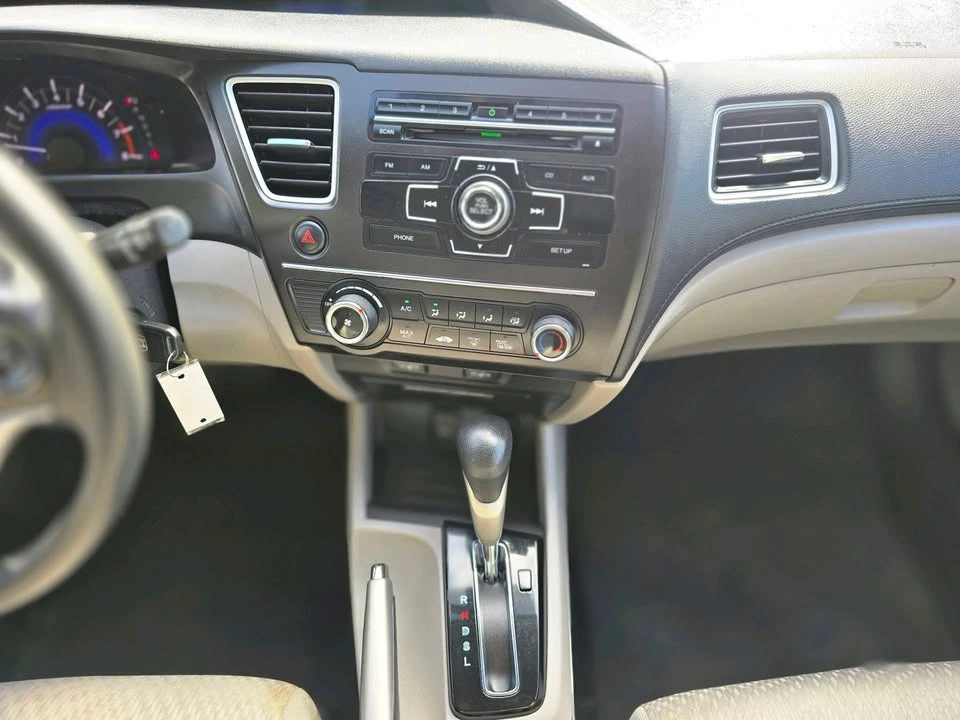 2014 Honda Civic 9th Gen - Image 16 of 19