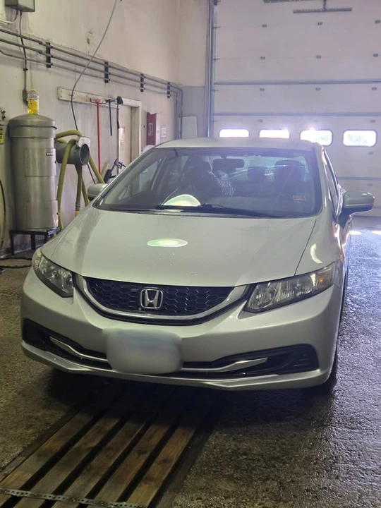 2014 Honda Civic 9th Gen - Image 2 of 19