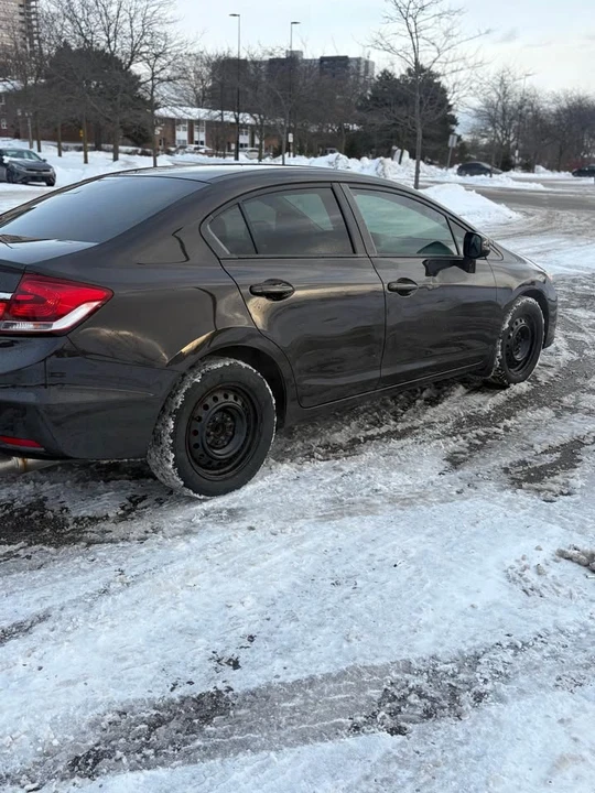 2014 Honda Civic 9th Gen - Image 14 of 15