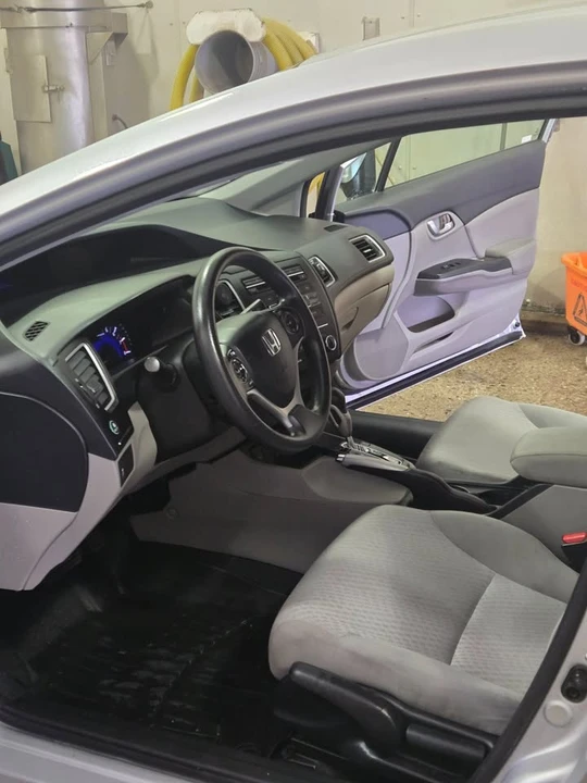 2014 Honda Civic 9th Gen - Image 9 of 19