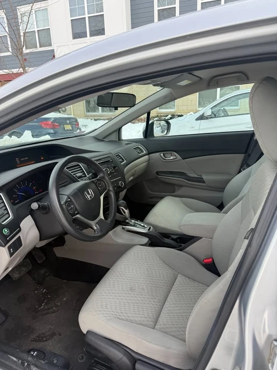2014 Honda Civic 9th Gen - Image 6 of 10