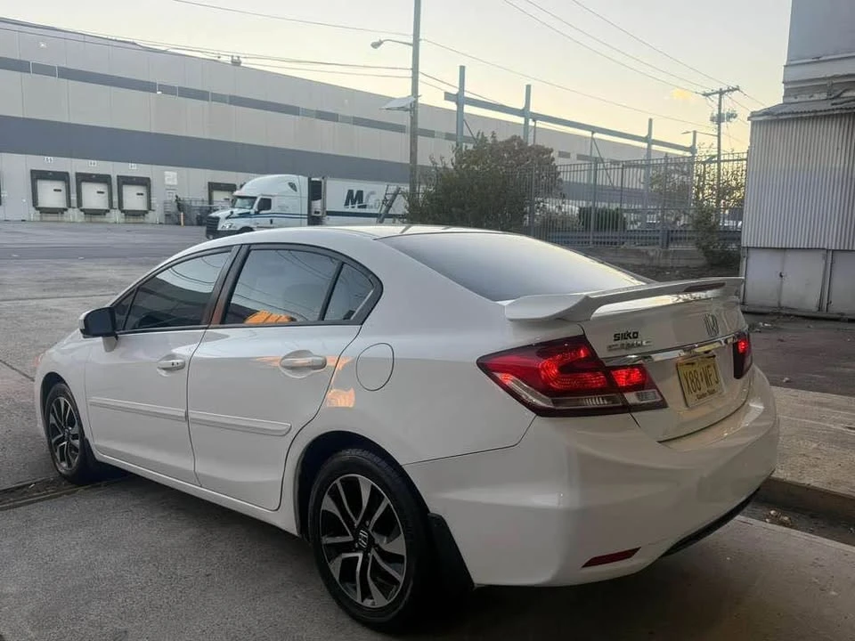 2014 Honda Civic 9th Gen - Image 3 of 4