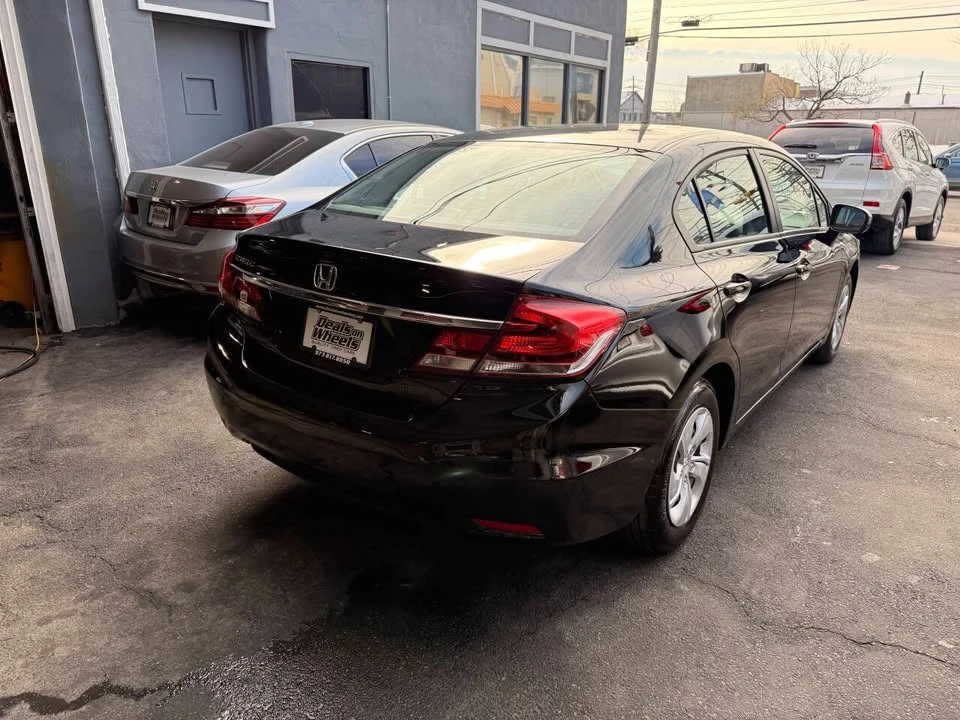 2014 Honda Civic 9th Gen - Image 6 of 13