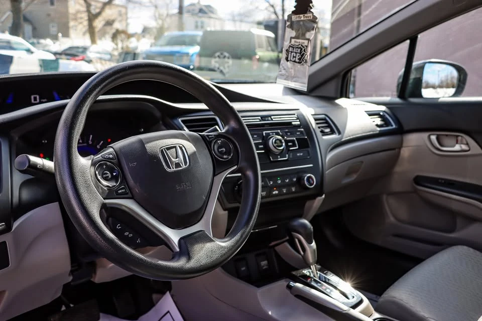 2014 Honda Civic 9th Gen - Image 5 of 8