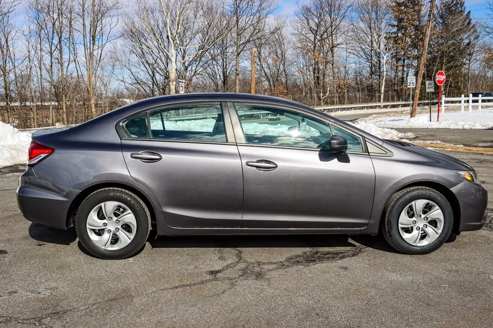 2014 Honda Civic 9th Gen - Image 2 of 8