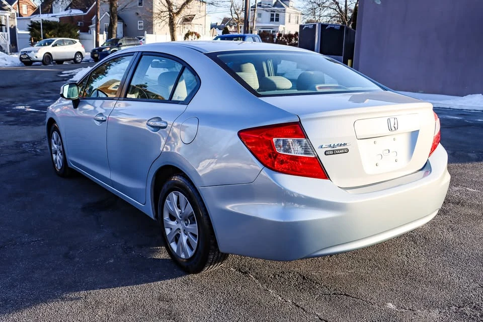 2014 Honda Civic 9th Gen - Image 5 of 11
