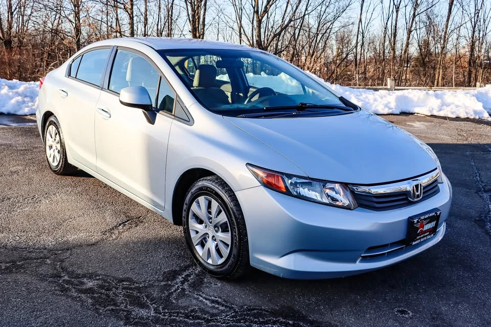 2014 Honda Civic 9th Gen - Image 2 of 11