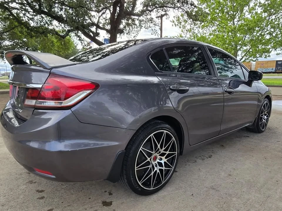 2014 Honda Civic 9th Gen - Image 5 of 15