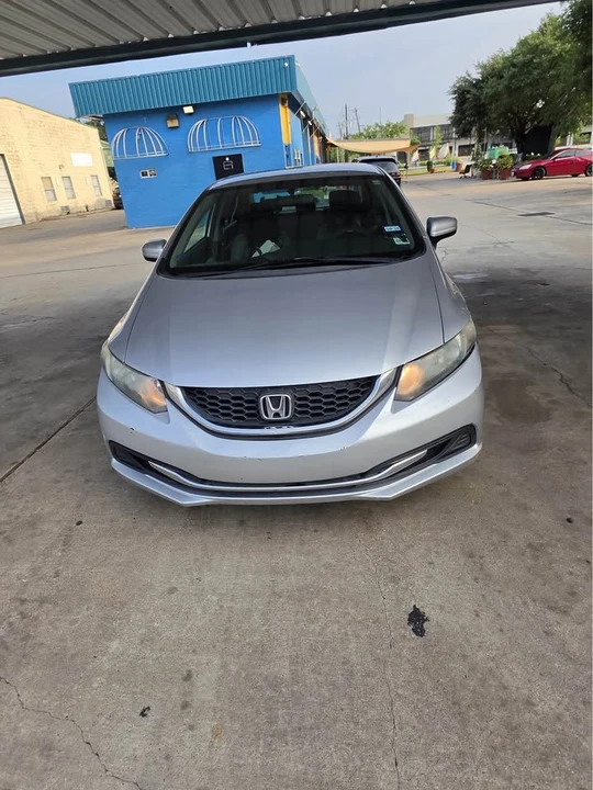 2014 Honda Civic 9th Gen - Image 2 of 14