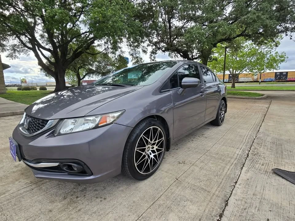 2014 Honda Civic 9th Gen - Image 11 of 15