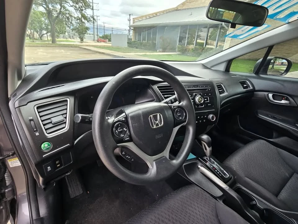2014 Honda Civic 9th Gen - Image 10 of 15