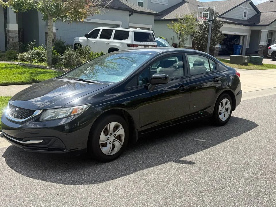 2014 Honda Civic 9th Gen - Image 2 of 5