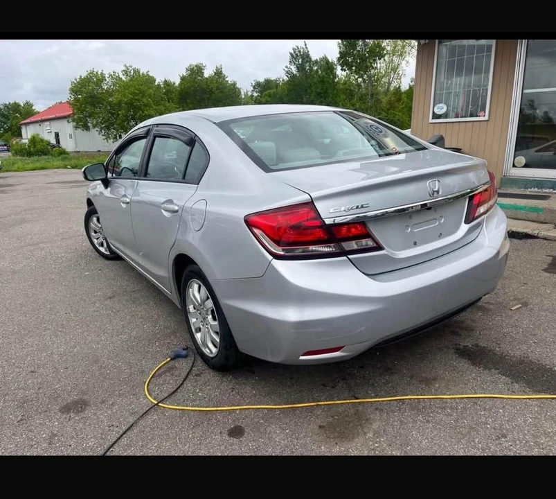 2014 Honda Civic 9th Gen - Image 2 of 7