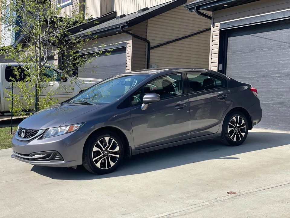 2014 Honda Civic 9th Gen - Image 3 of 10