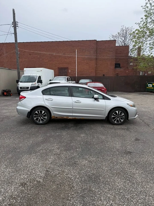 2014 Honda Civic 9th Gen - Image 5 of 10