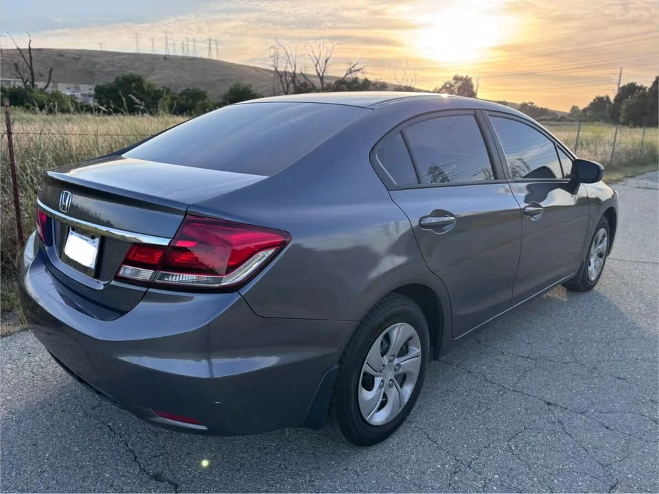 2014 Honda Civic 9th Gen - Image 3 of 12
