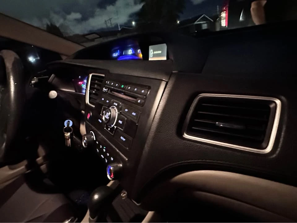 2014 Honda Civic 9th Gen - Image 5 of 15