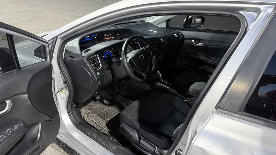 2014 Honda Civic 9th Gen - Image 11 of 20