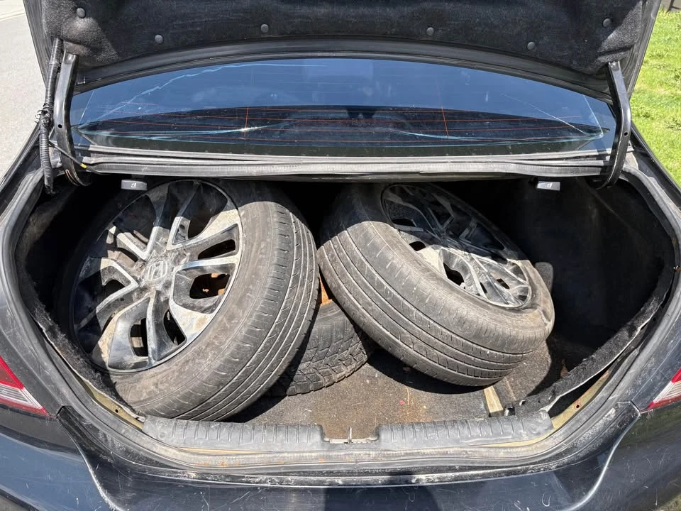 2014 Honda Civic 9th Gen - Image 11 of 12