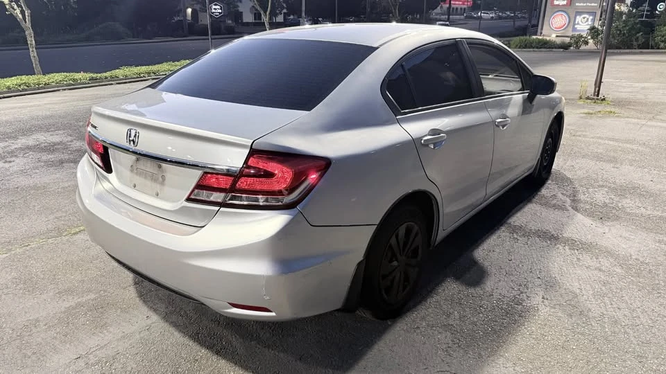 2014 Honda Civic 9th Gen - Image 8 of 20