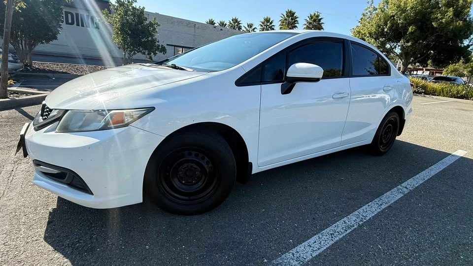 2014 Honda Civic 9th Gen - Image 2 of 13