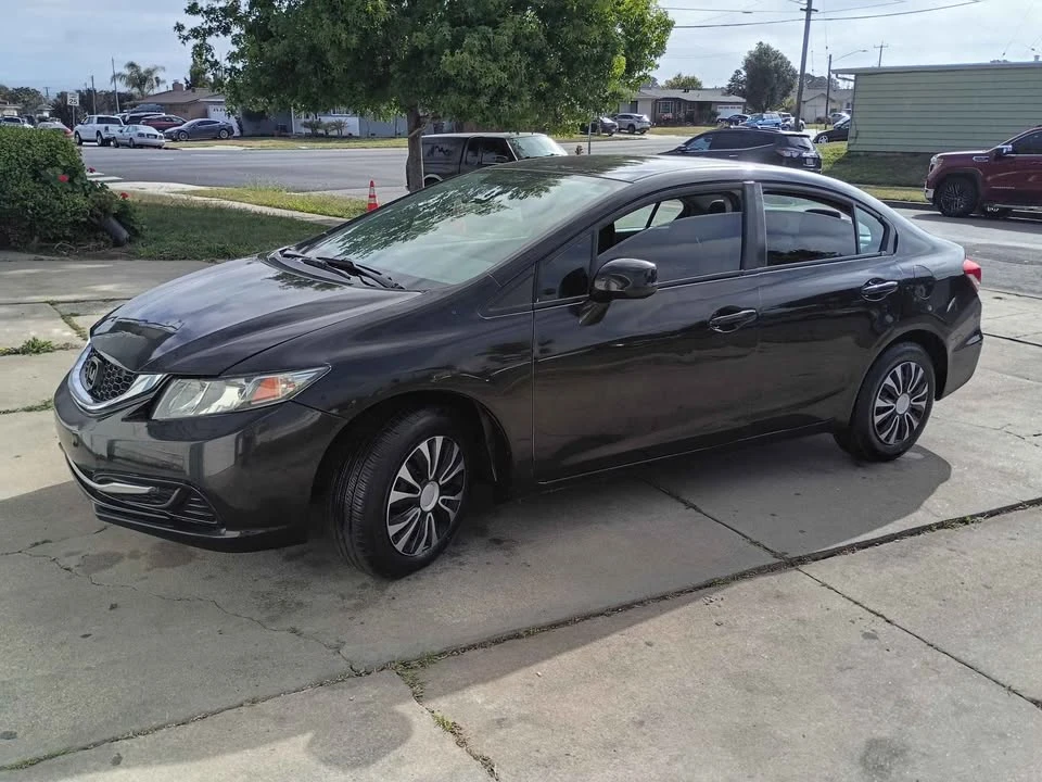 2014 Honda Civic 9th Gen - Image 11 of 20