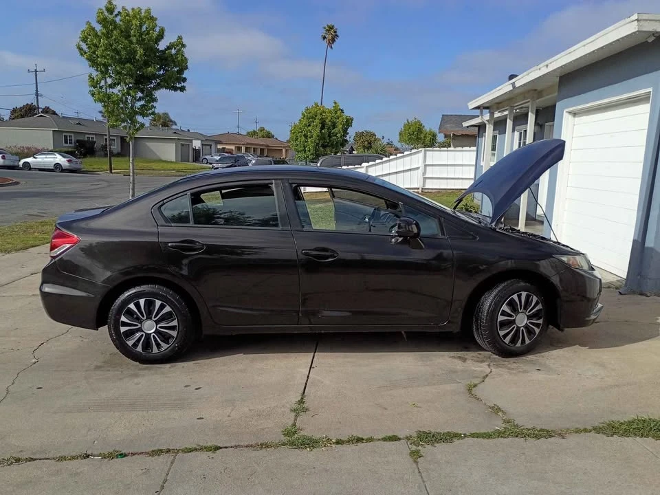 2014 Honda Civic 9th Gen - Image 15 of 20