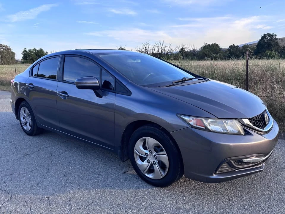 2014 Honda Civic 9th Gen - Image 2 of 12