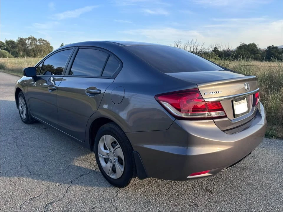 2014 Honda Civic 9th Gen - Image 8 of 12