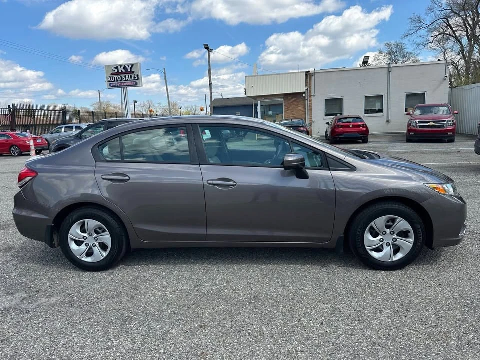 2014 Honda Civic 9th Gen - Image 8 of 20
