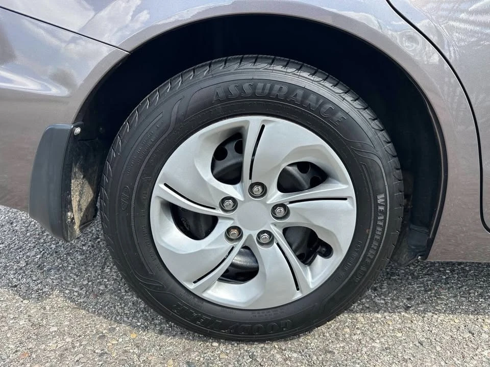 2014 Honda Civic 9th Gen - Image 10 of 20