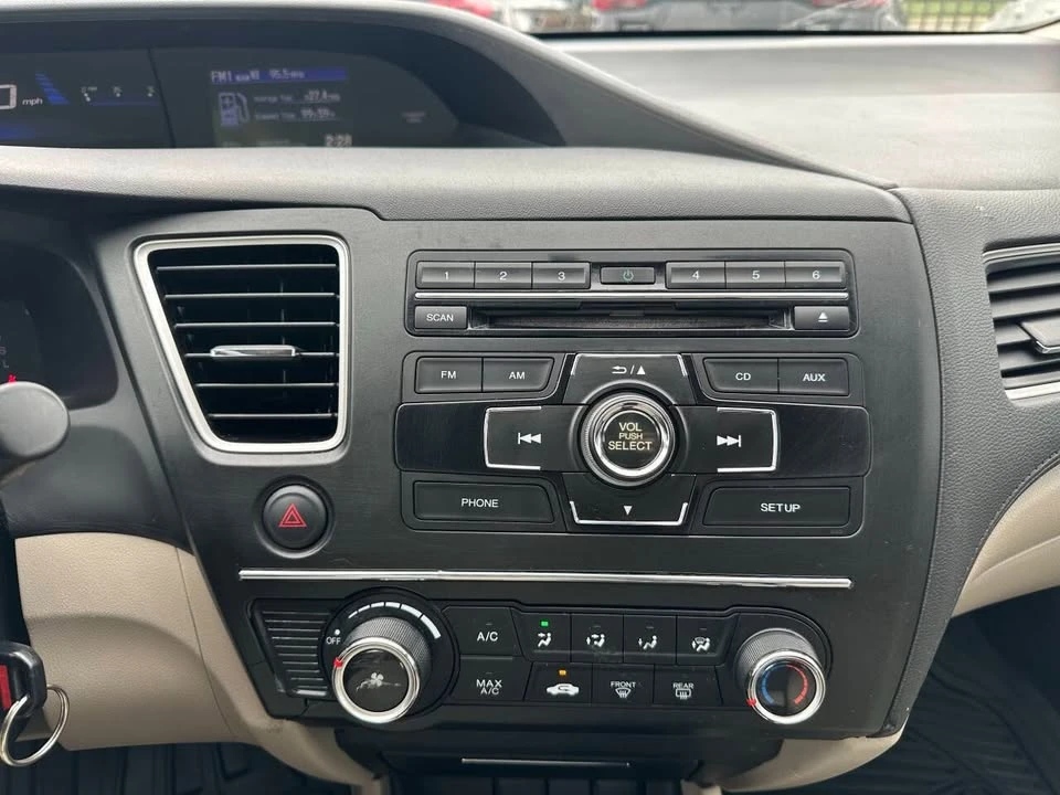 2014 Honda Civic 9th Gen - Image 16 of 20