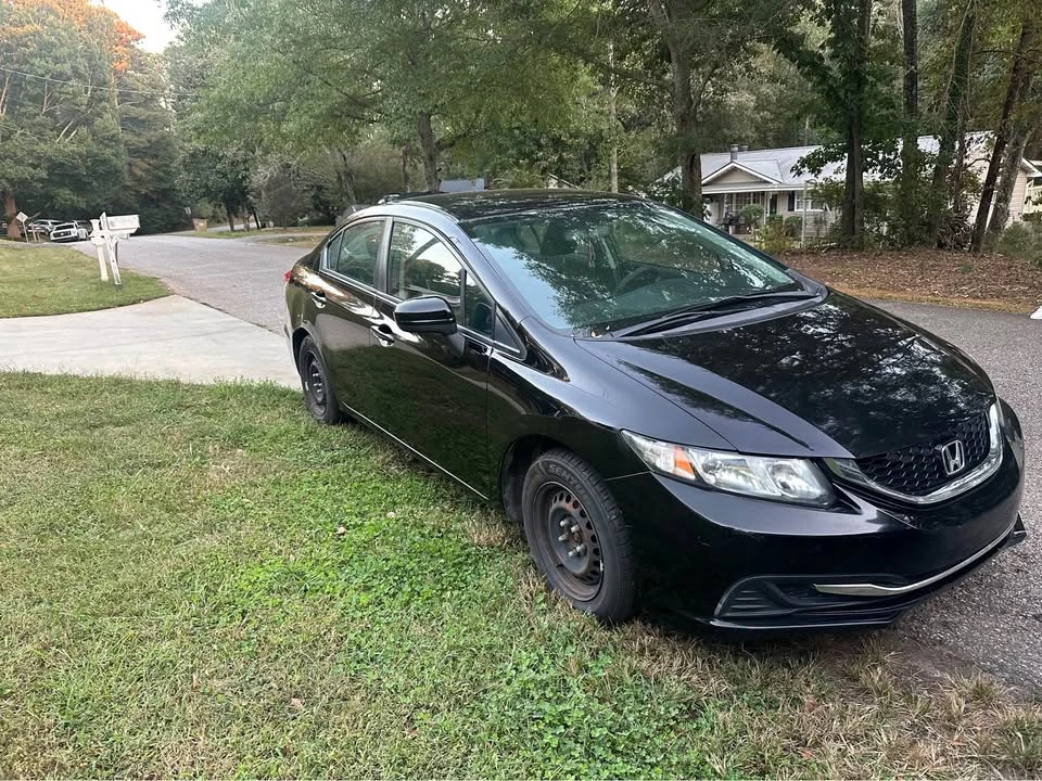 2014 Honda Civic 9th Gen - Image 4 of 8