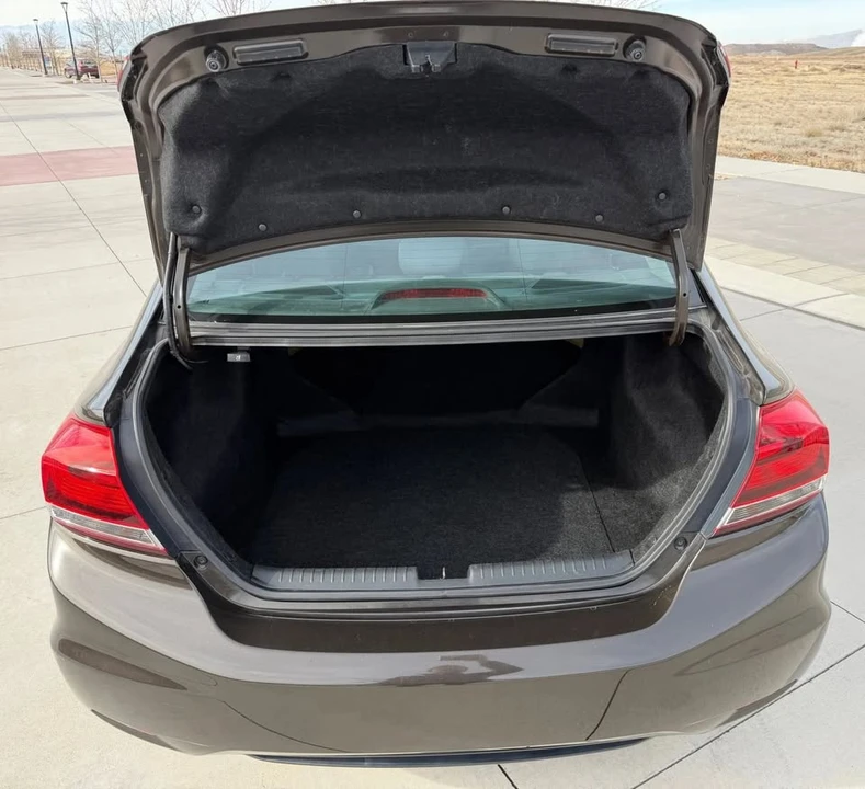 2014 Honda Civic 9th Gen - Image 9 of 20