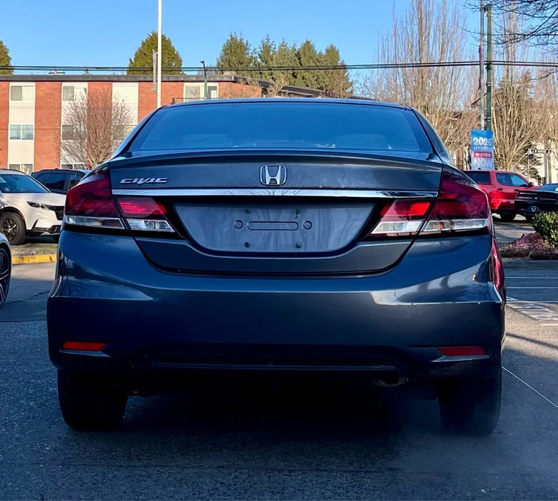 2014 Honda Civic 9th Gen - Image 5 of 12