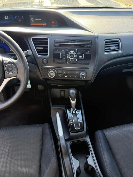 2014 Honda Civic 9th Gen - Image 4 of 9