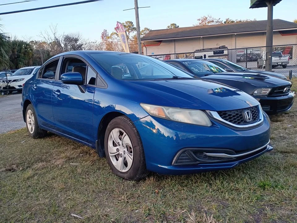2014 Honda Civic 9th Gen - Image 2 of 7