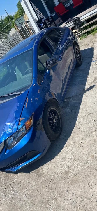 2014 Honda Civic 9th Gen - Image 2 of 8