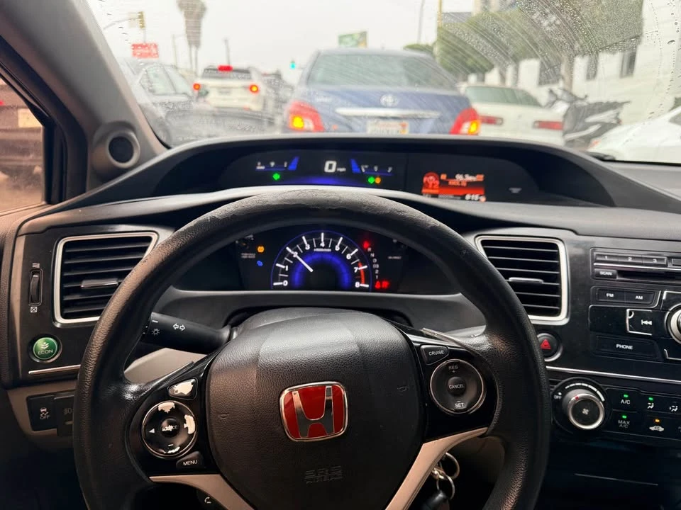 2014 Honda Civic 9th Gen - Image 4 of 8