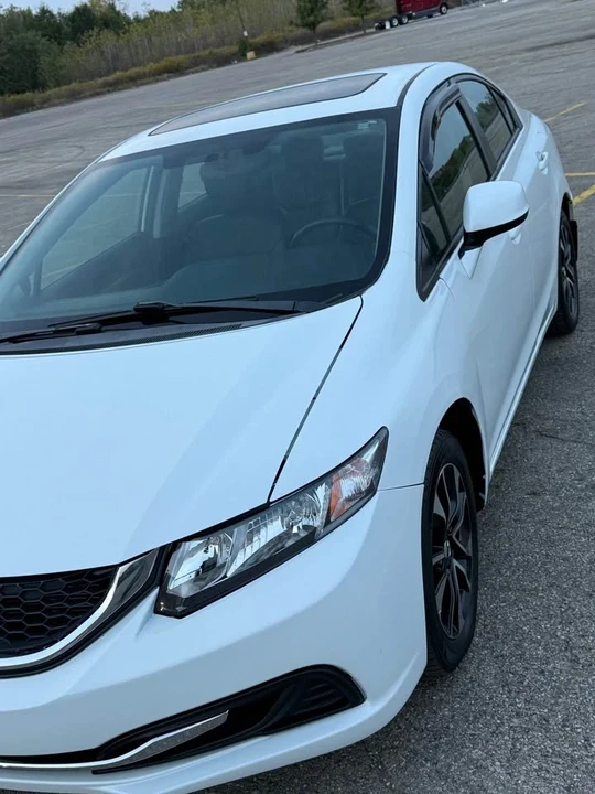 2014 Honda Civic 9th Gen - Image 2 of 10
